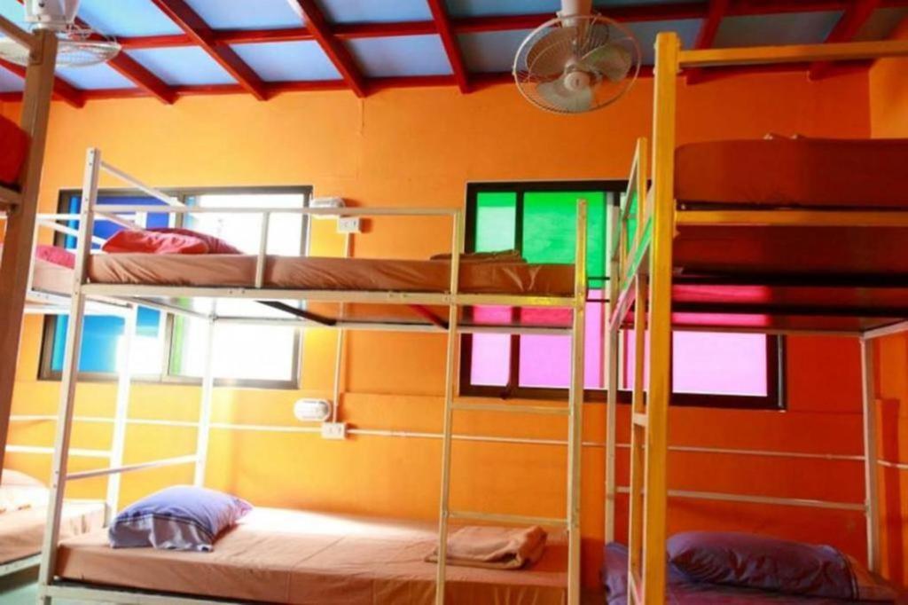 Oyo 586 I Hostel Phuket Eksteriør bilde