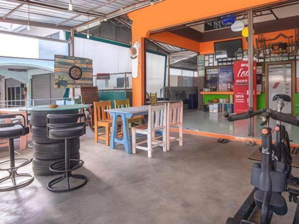 Oyo 586 I Hostel Phuket Eksteriør bilde