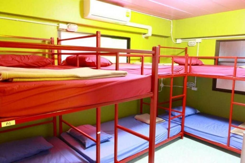 Oyo 586 I Hostel Phuket Eksteriør bilde