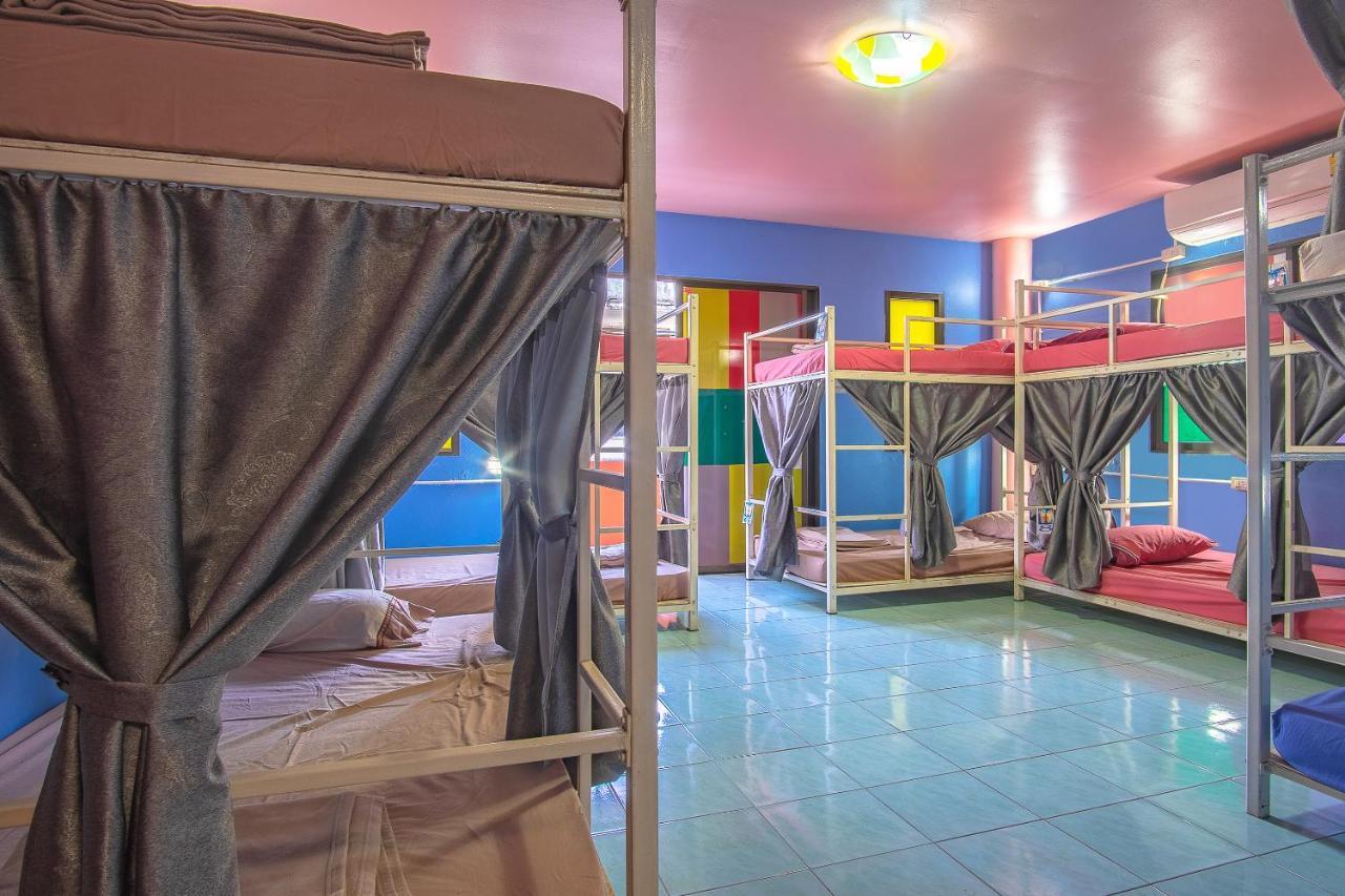 Oyo 586 I Hostel Phuket Eksteriør bilde